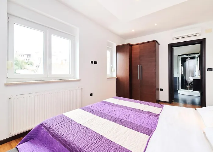 Stella Adria Apartment *
