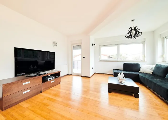 Stella Adria Apartment *