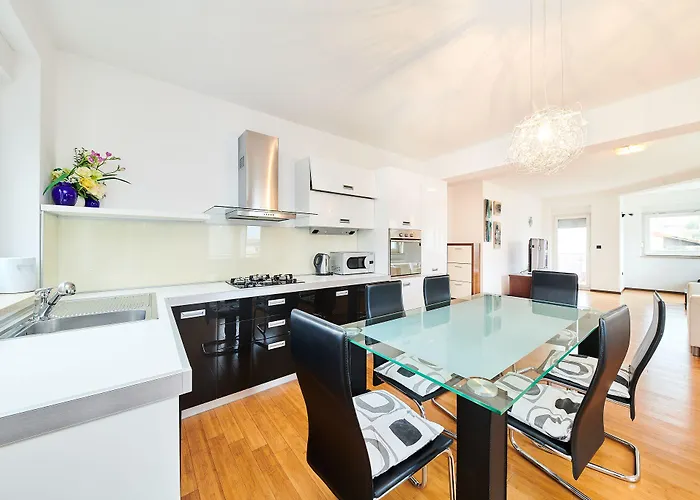 Stella Adria Apartment