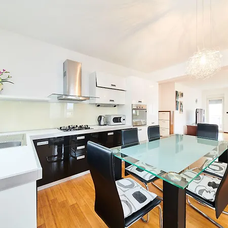 Stella Adria Apartment